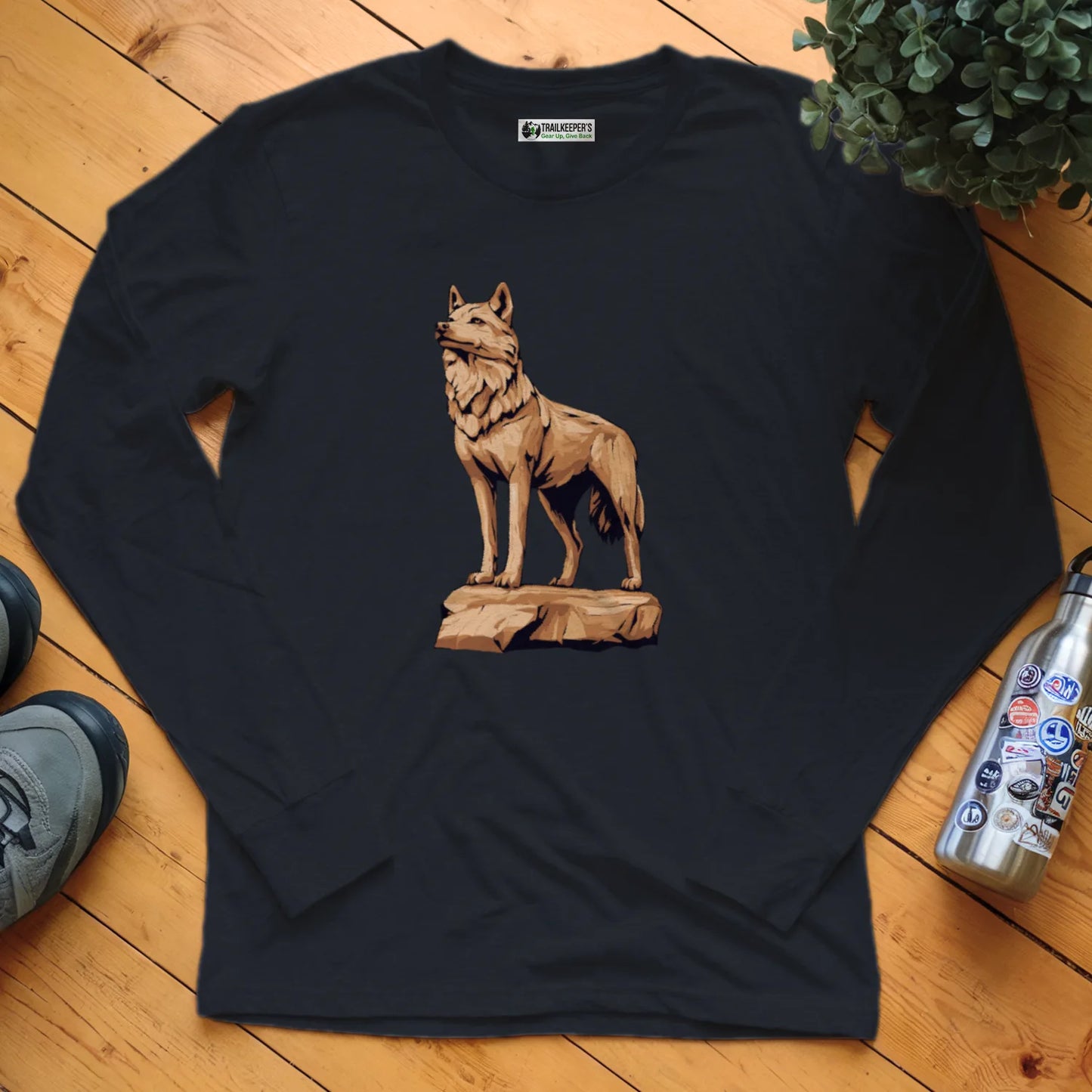 Carved Wolf Statue Long Sleeve T-Shirt