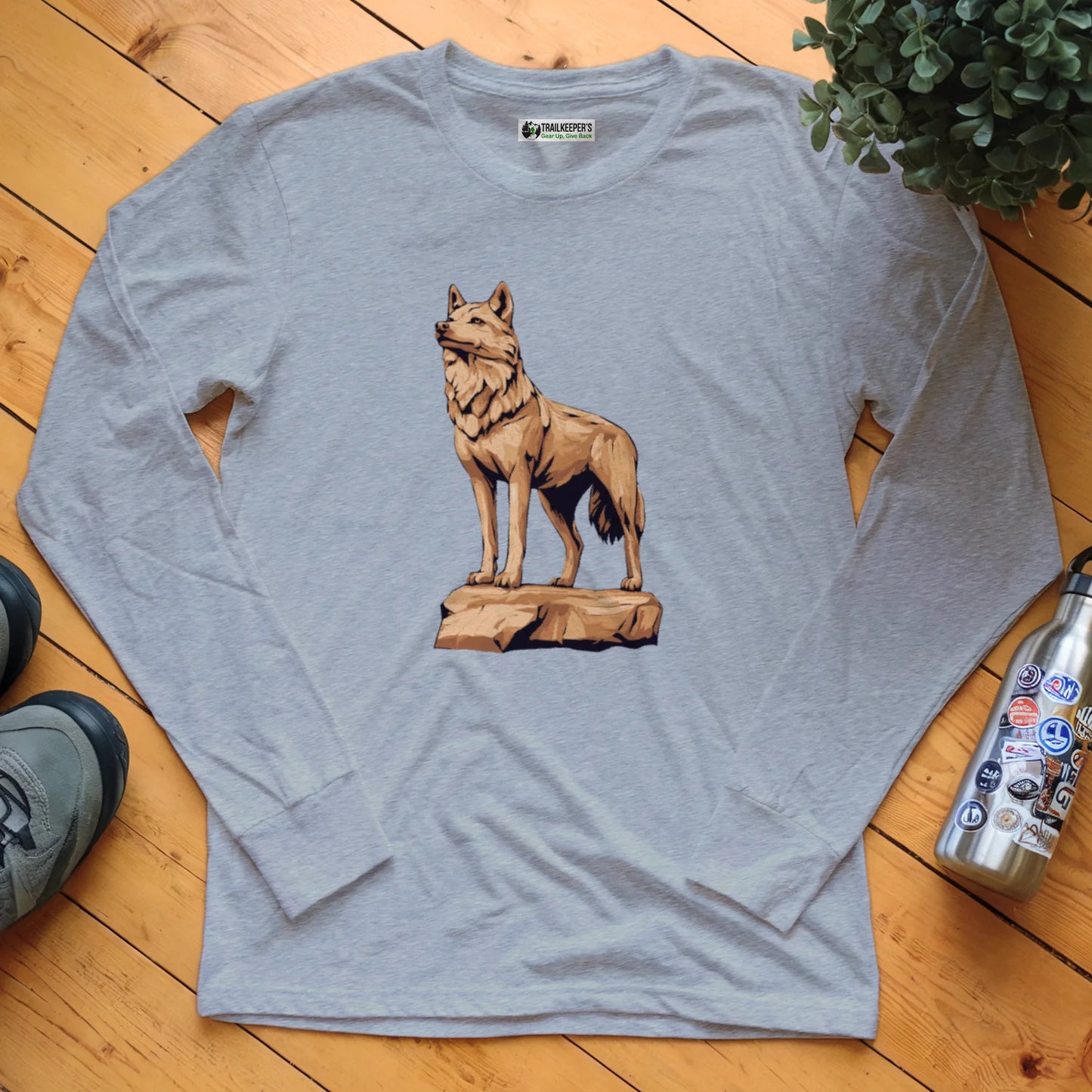 Carved Wolf Statue Long Sleeve T-Shirt