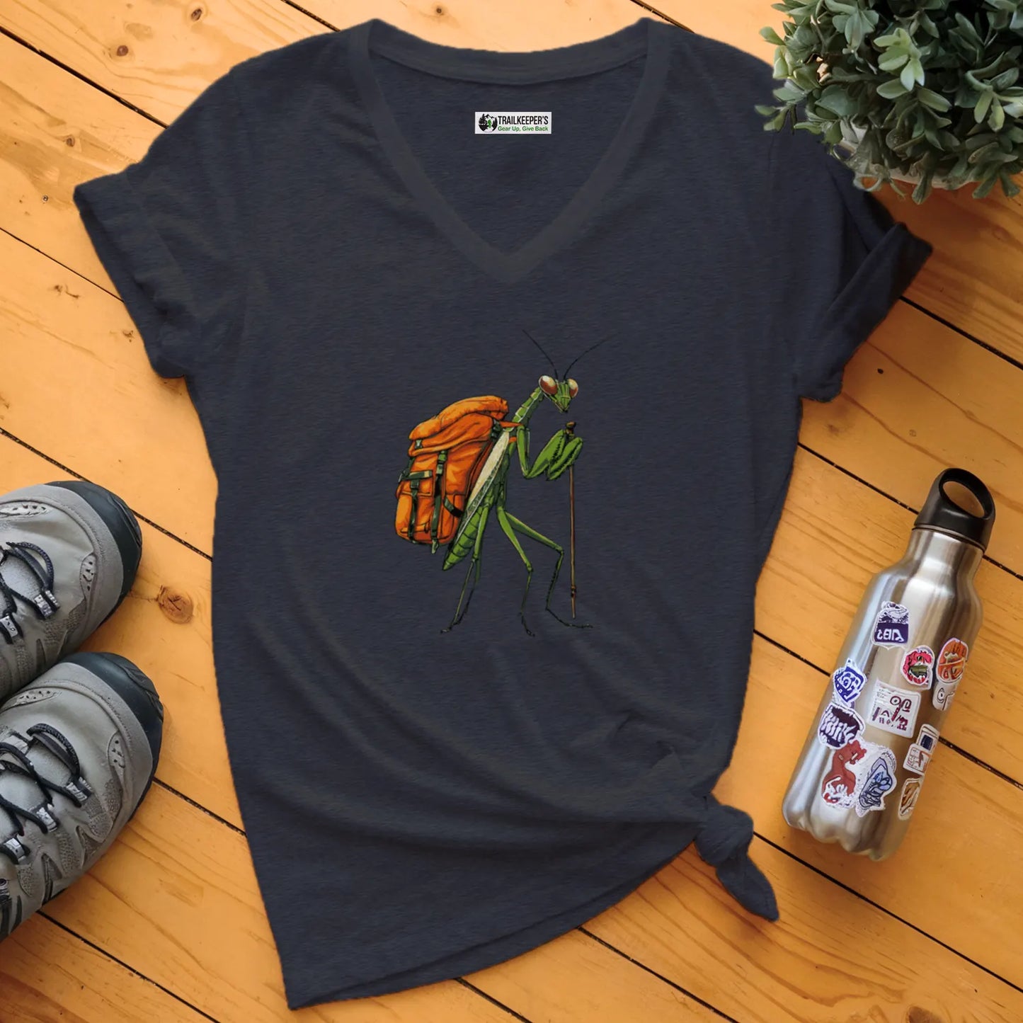 Preying Mantis Backpacker V-Neck T-Shirt