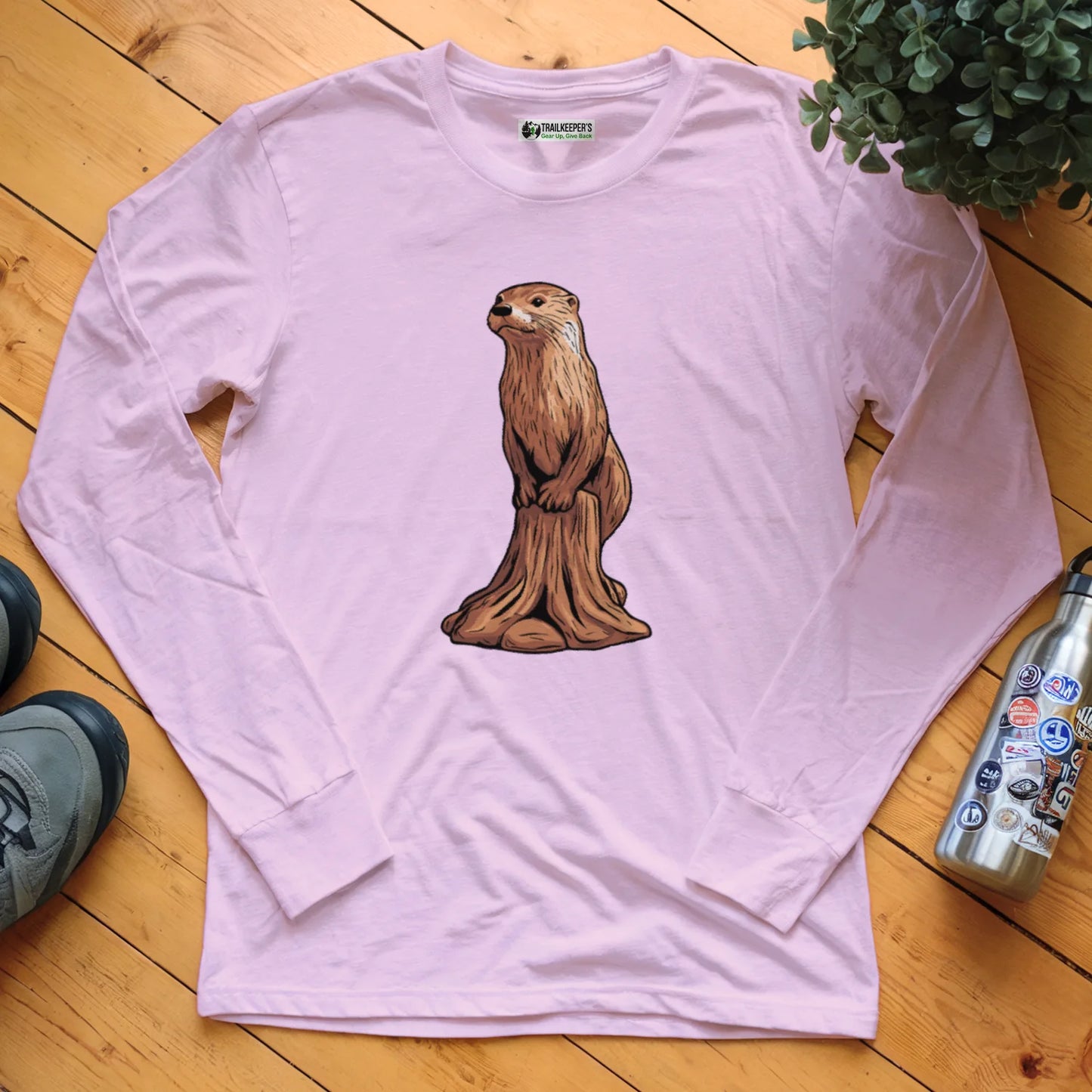 Carved Otter Statue Long Sleeve T-Shirt