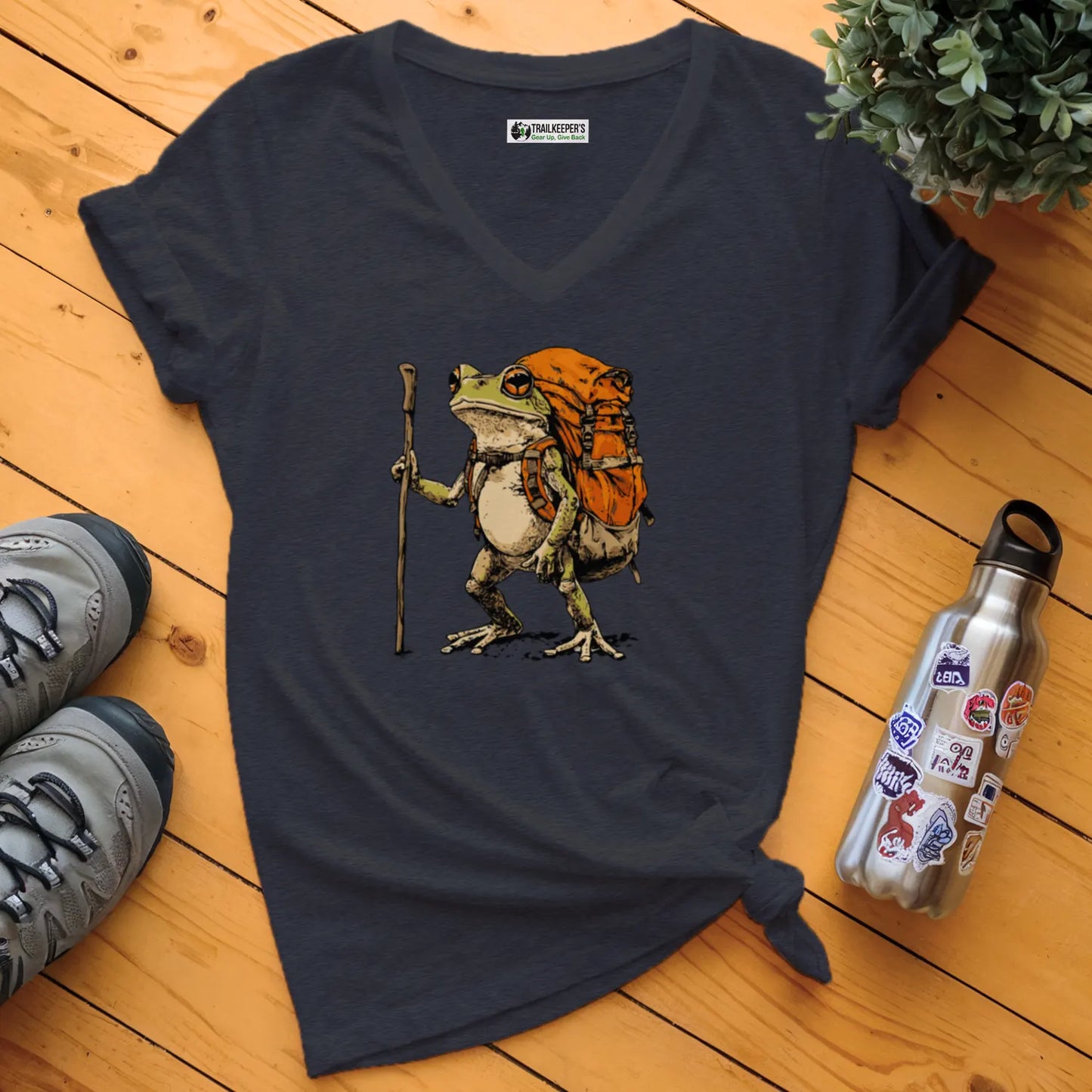 Green Tree Frog Backpacker V-Neck T-Shirt