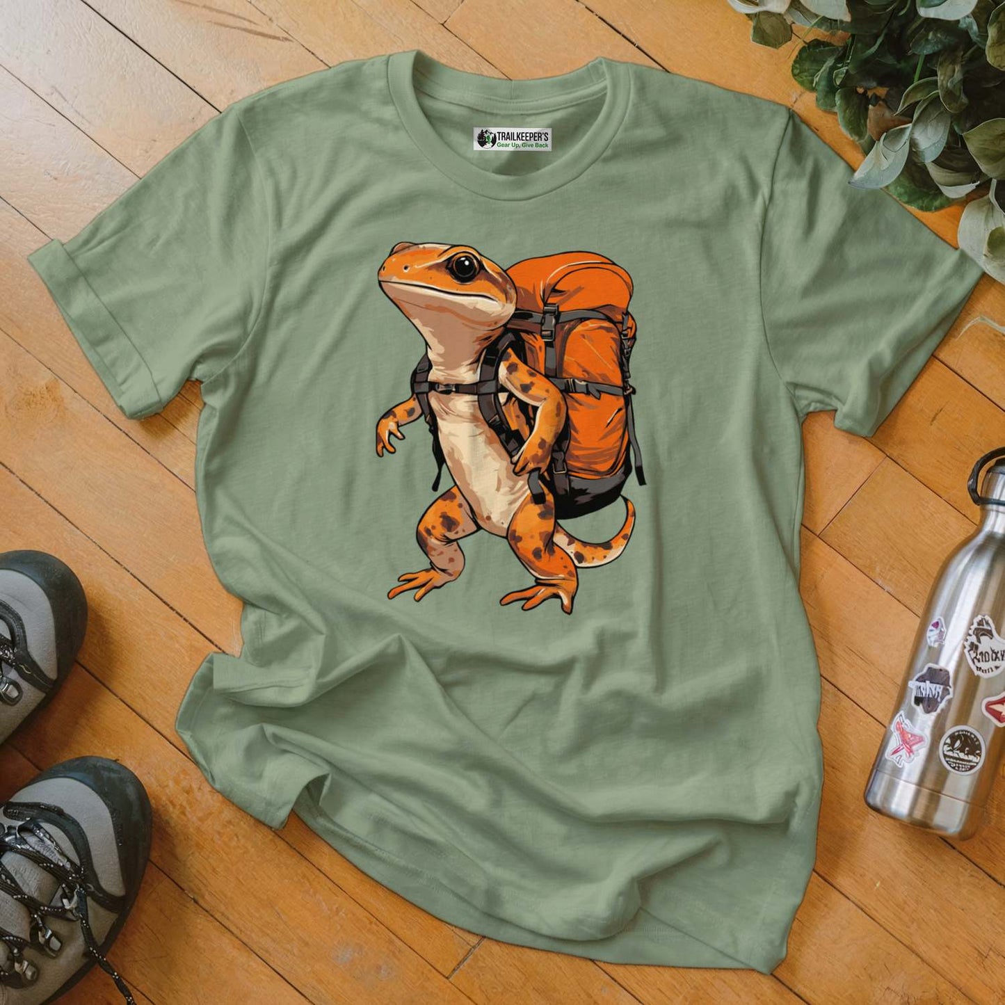 Long-tailed Salamander Backpacker T-Shirt