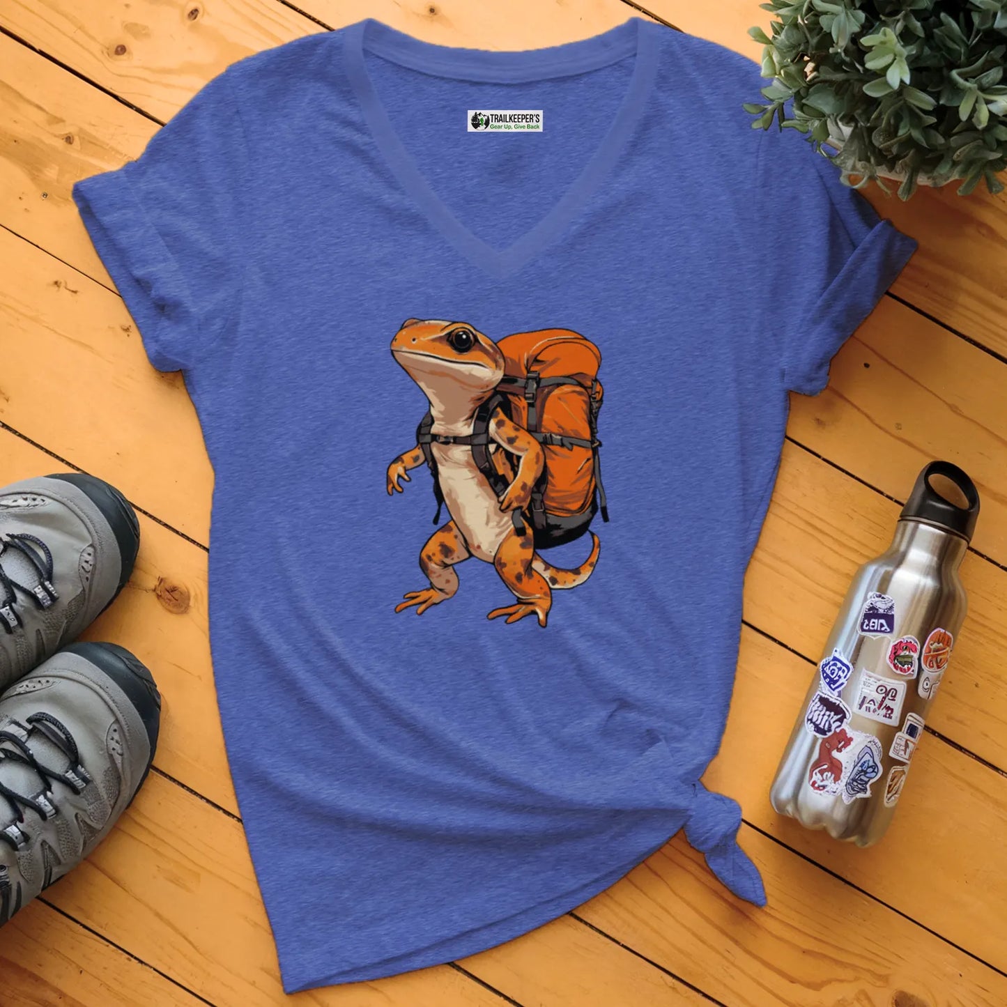 Long-tailed Salamander Backpacker V-Neck T-Shirt