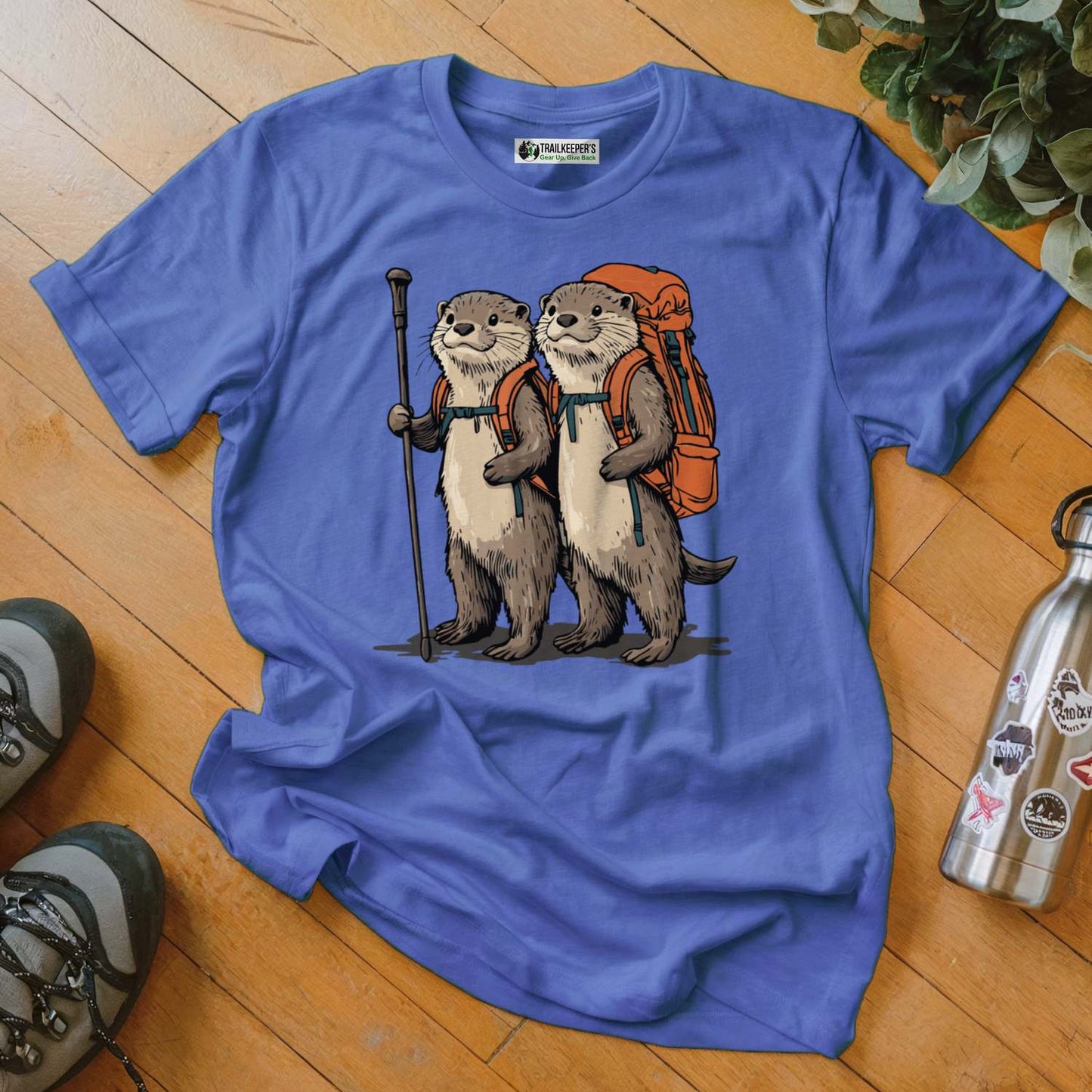 Otter Backpacker Couple T-Shirt