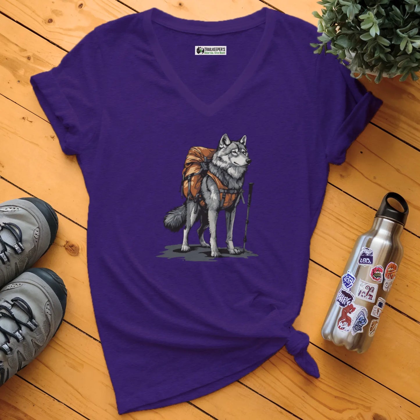 Wolf Backpacker V-Neck T-Shirt